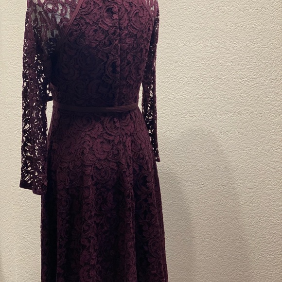 Eva Mendez lace burgundy dress size 6 - Picture 2 of 4